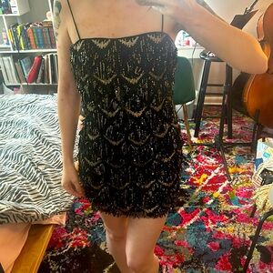 Forever 21 Black & Gold Sequin flapper style mini dress